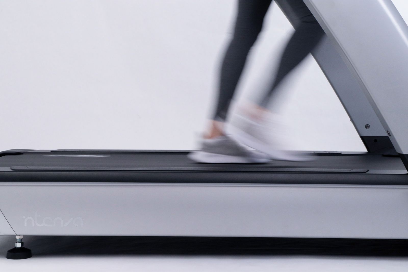 Intenza Treadmill 550 series